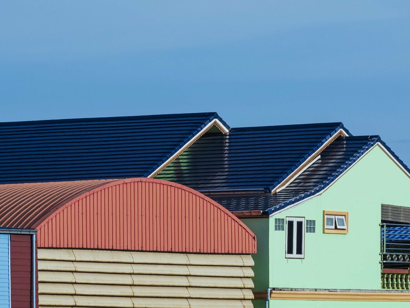 Different shapes and colors of roofs on houses in and near Lakeland