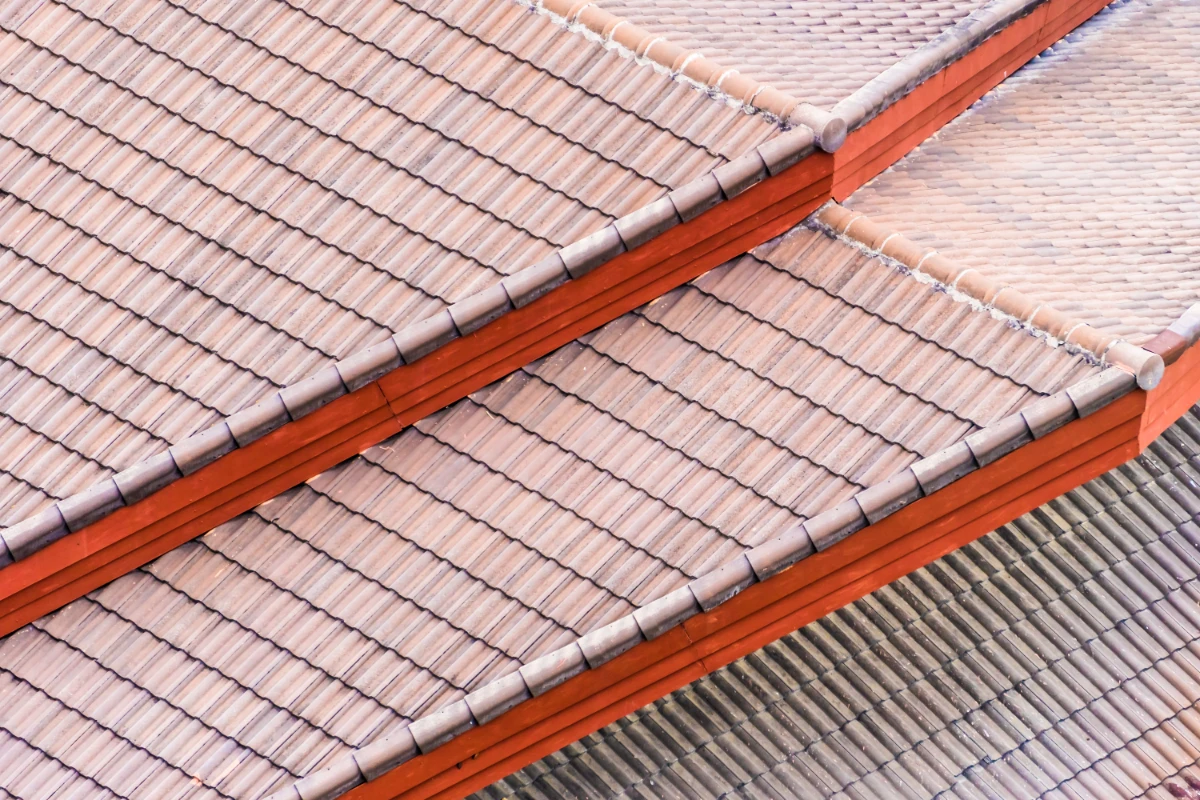 What Are Common Natural Roofing Materials