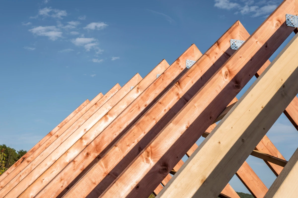 Front view construction of a roof in daylight 